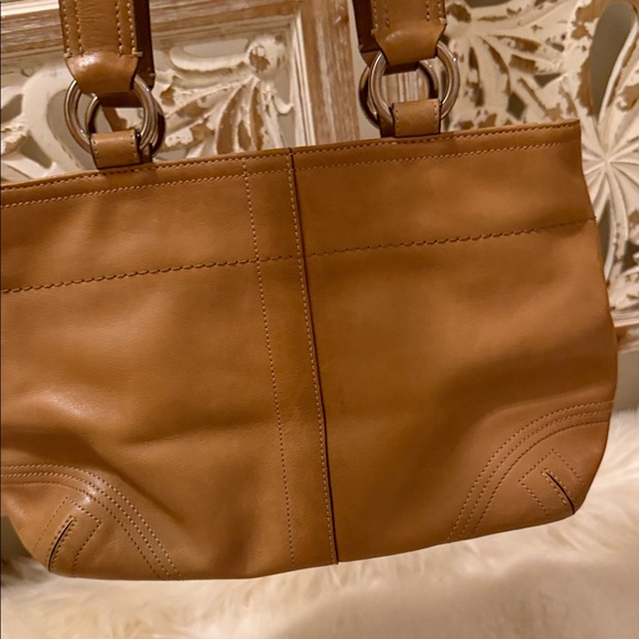 Coach Vintage Y2K Tan Leather Shoulder Bag 🩷 - Picture 4 of 15